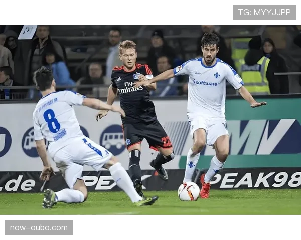 弗赖堡保留进攻主轴 舒斯特442攻势足球再升级 弗赖堡保留进攻主轴 舒斯特442攻势足球再升级